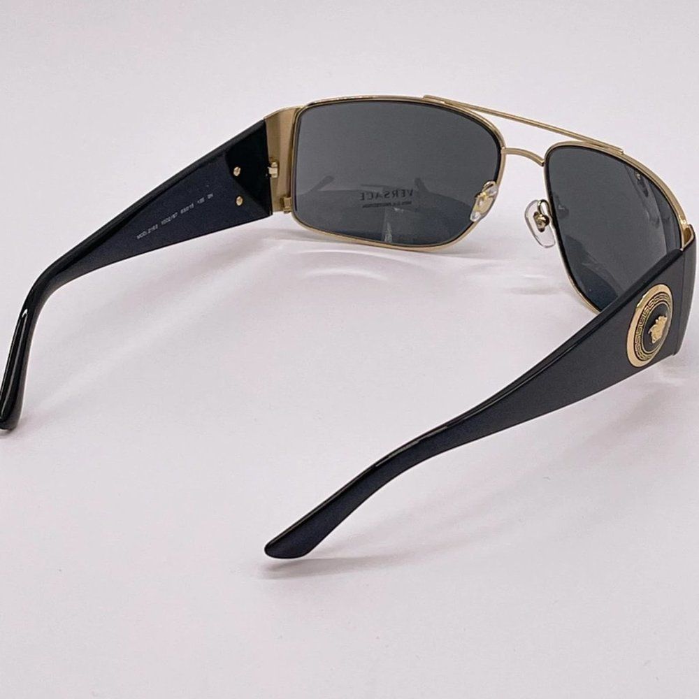 New Versace Mens 63mm Sunglasses Black w/ Gold Trim - Picture 5 of 7